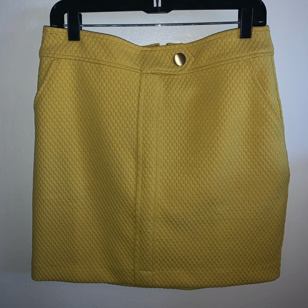 Banana Republic Factory mustard mini skirt